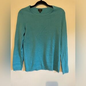 Talbots pure cashmere long sleeve sweater. Size small